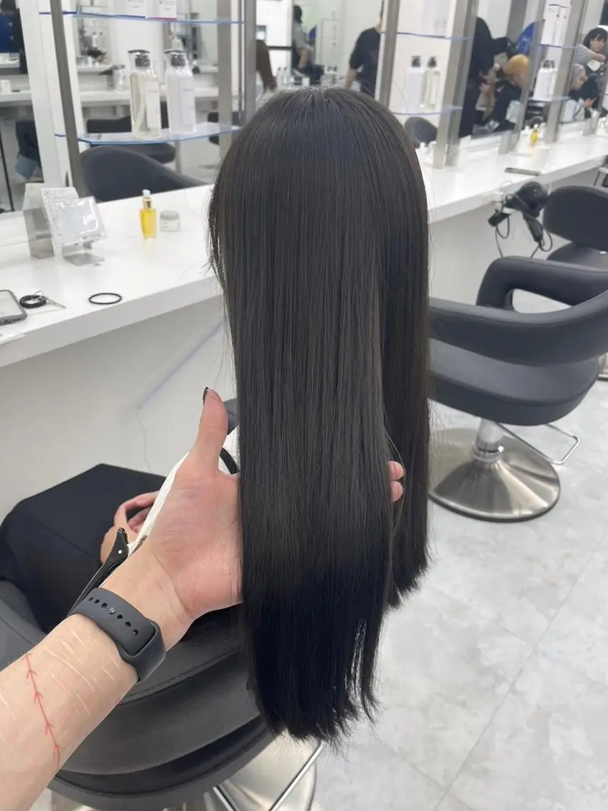 カラー 🩶透髪×モテ髪🩶 FRUITS🏹🩶のヘアスタイル