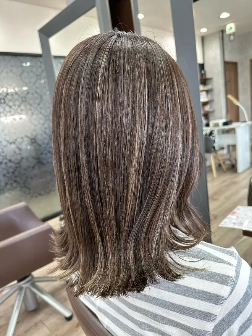 セミロング カラー ベージュカラー ハイライトカラー ハイライト たなか りなのヘアスタイル