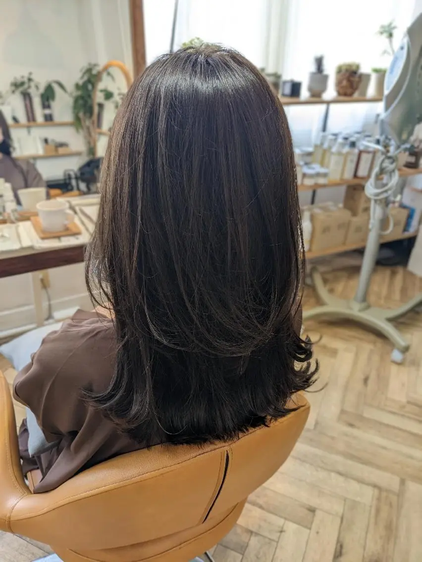 セミロング カラー ブラウンカラー オリーブブラウン newi 天王寺　 masakoのヘアスタイル