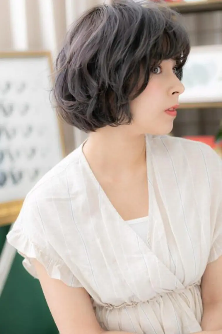 ショート カラー アッシュ アッシュグレー ブリーチ グレージュ ブリーチなしカラー カット ヘアカラー トリートメント ヘッドスパ 🍀鶴貝 幸哉🍀のヘアスタイル