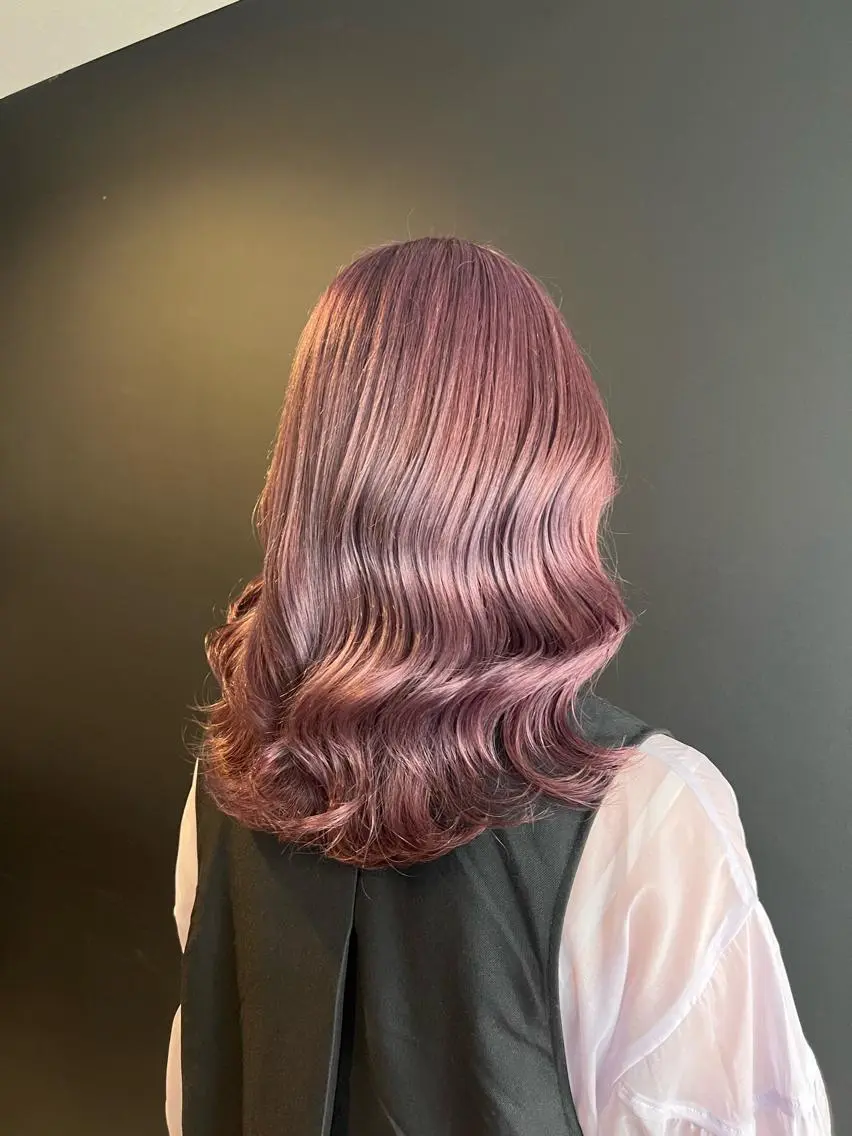 セミロング カラー ヘアカラー トリートメント 🦋レイヤー特化/ 羽エク/ナツミ🦋のヘアスタイル
