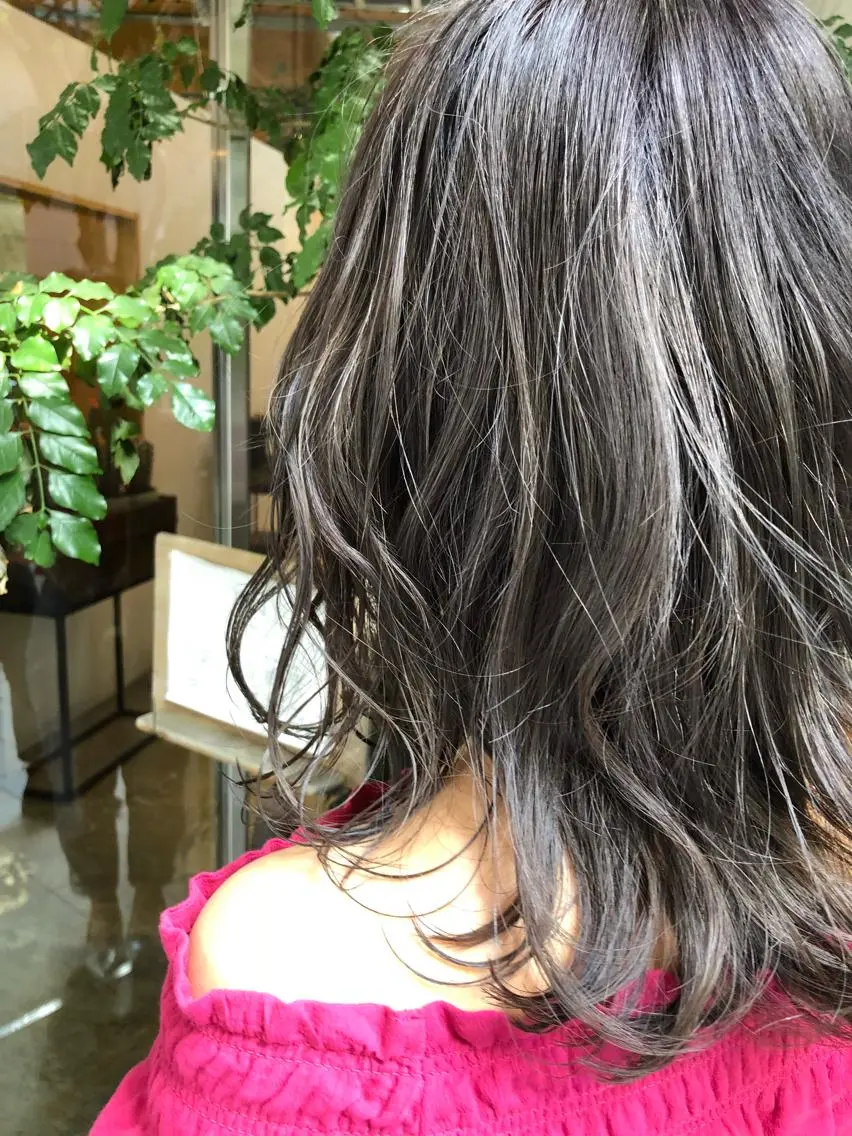 ミディアム マキハラ ユウサイのヘアスタイル