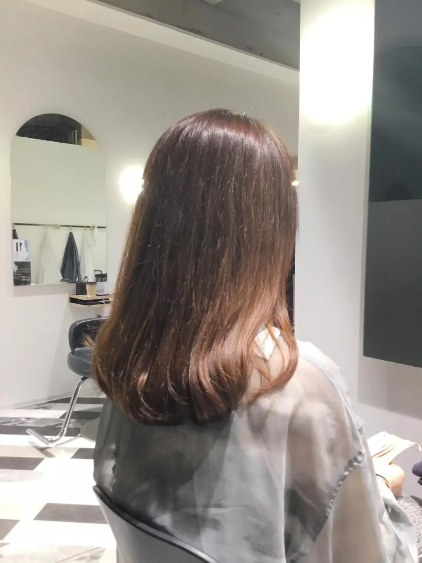 セミロング ✨あなたのお悩み解消 美容師✨TOMOKAのヘアスタイル