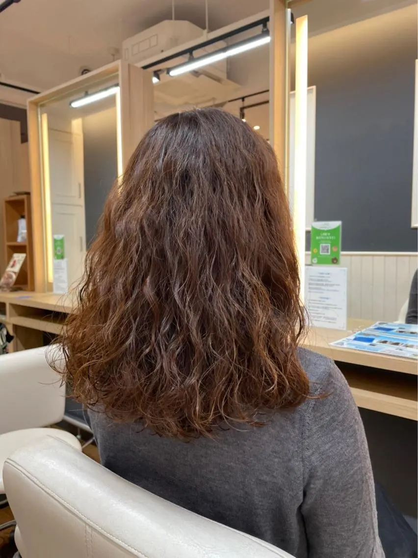 セミロング パーマ セミロングパーマ 工藤 梨花のヘアスタイル