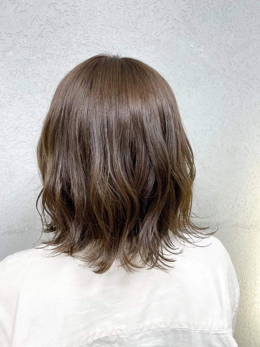 ミディアム カラー ブリーチ ブリーチなしカラー ユヅキ 【8月限定クーポン】のヘアスタイル