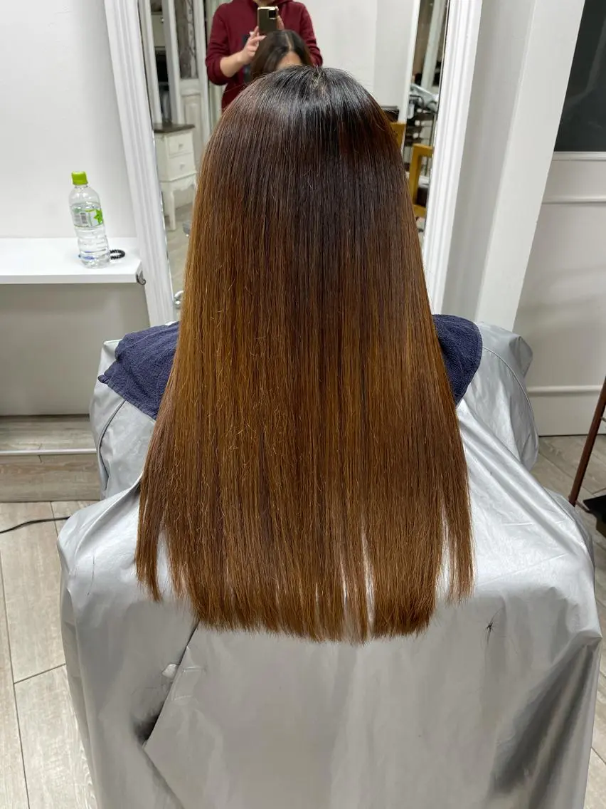 ミディアム 酸性ストレート カット 縮毛矯正 トリートメント 川崎 龍馬のヘアスタイル