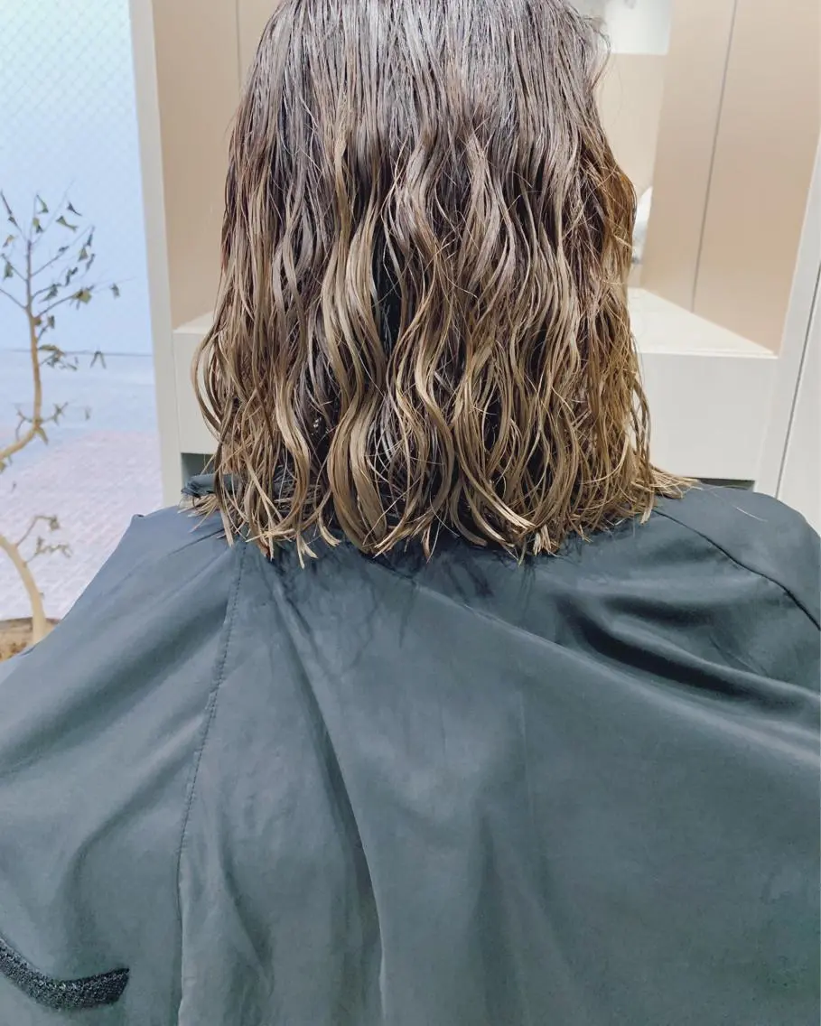 パーマ カット ヘアカラー パーマ ボブパーマコテ巻き風 パーマNo1深江秀平のヘアスタイル