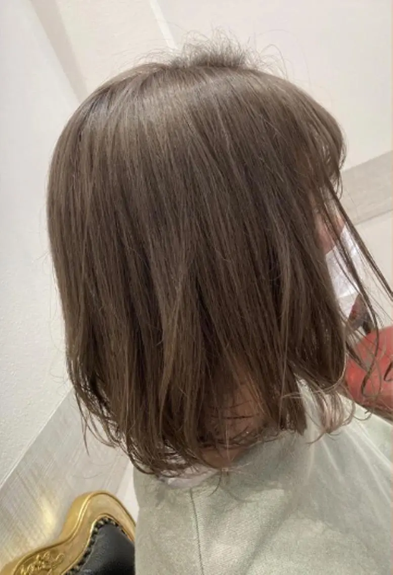 ミディアム 佐藤 睦月のヘアスタイル