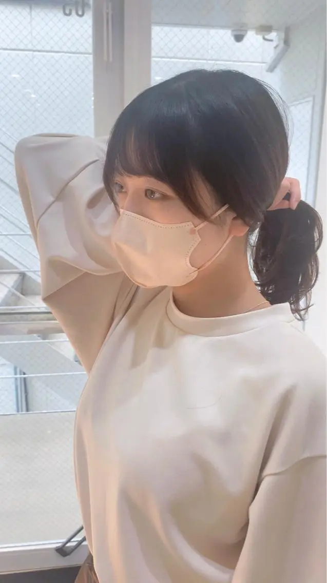 セミロング カラー パーマ おくれ毛 赤み消しグレージュ 🫒reonのヘアスタイル