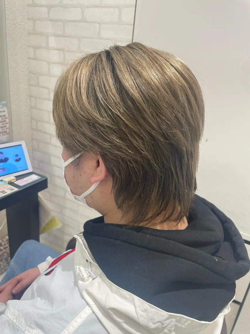 カラー メンズ EARTH 山﨑龍馬のヘアスタイル
