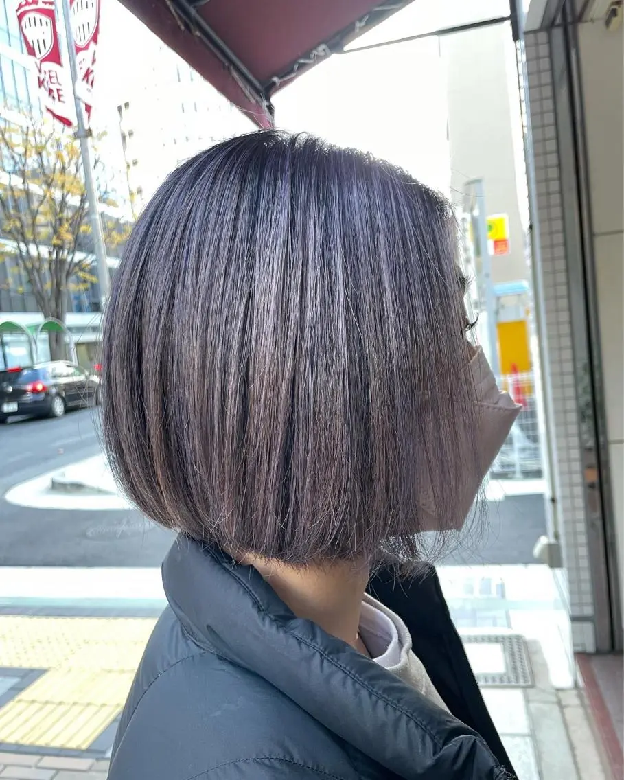 ショート カラー グレージュ ハイライトカラー ラベンダーカラー ラベンダーグレージュ ラベンダーグレー カット ヘアカラー トリートメント 山本 雅由のヘアスタイル