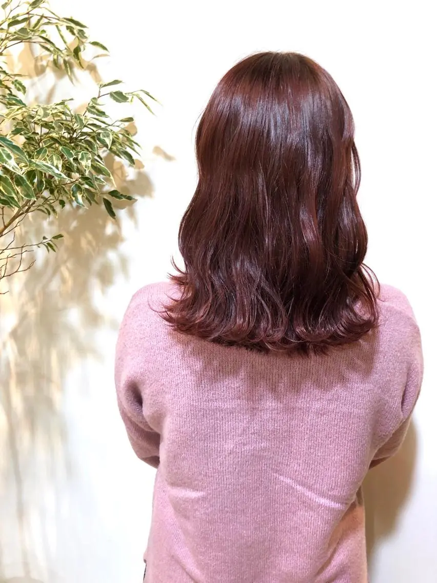 ミディアム カラー MIOベージュカラー 柔らかいカラーのヘアスタイル