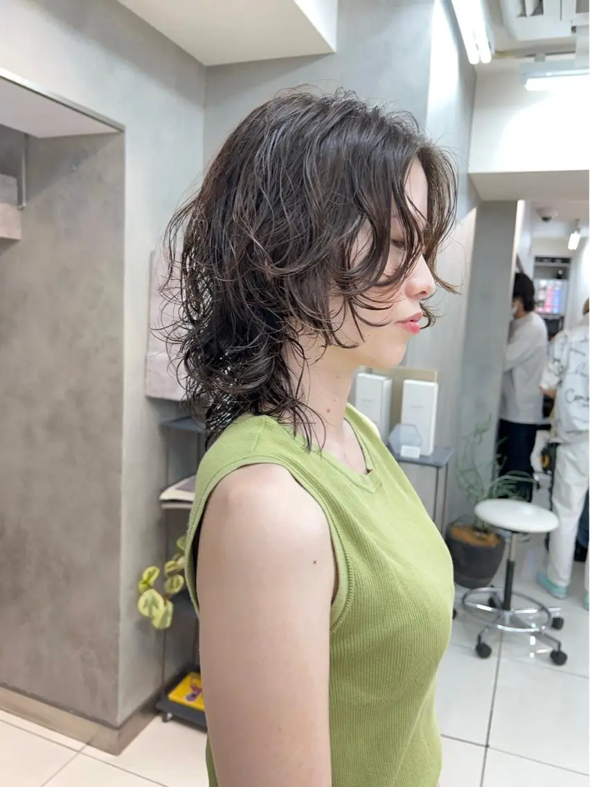 ミディアム カラー パーマ パーマウルフショート 濱田匠のヘアスタイル
