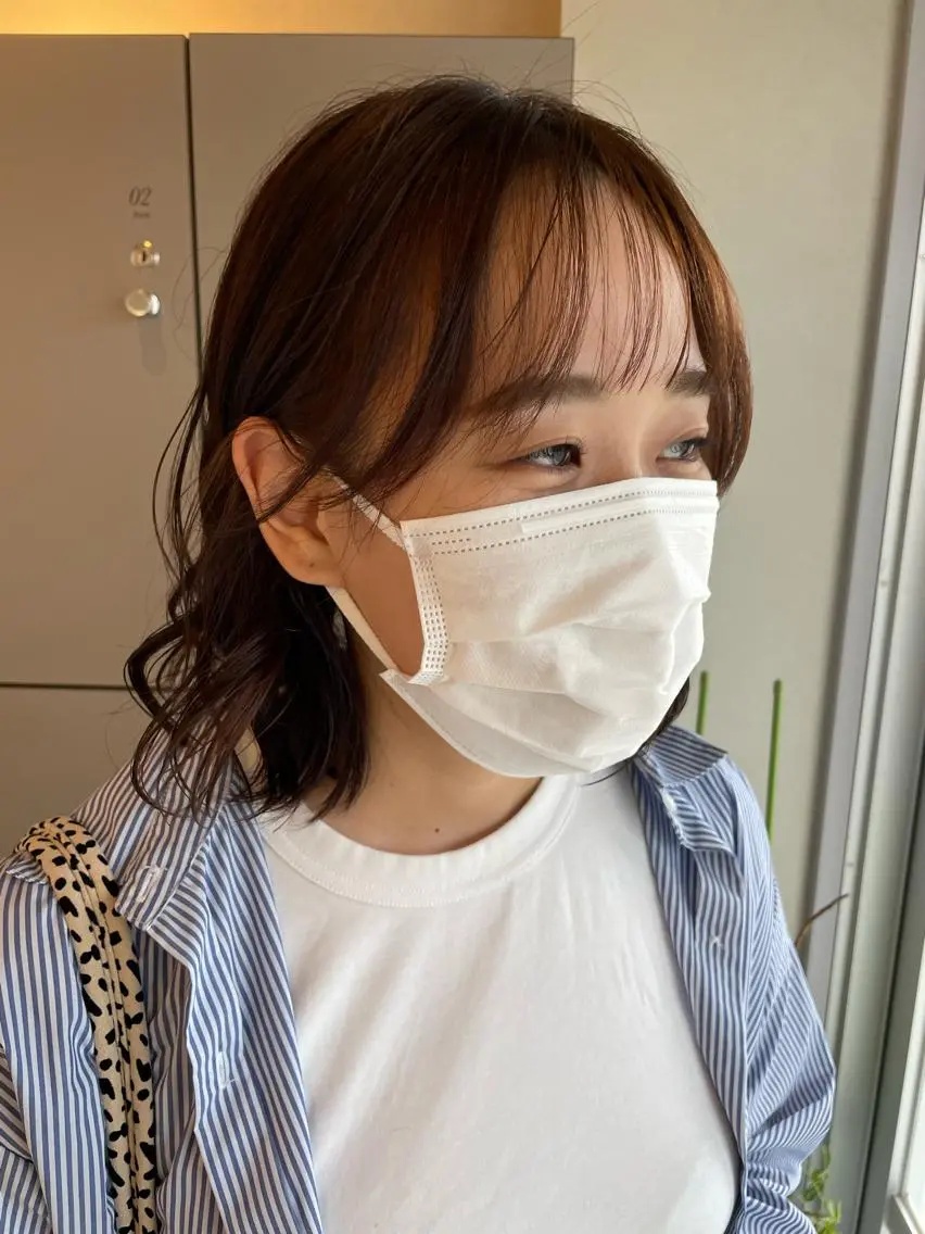 ミディアム 切りっぱなしボブ ショートボブ ミディアムパーマ ミストバング ボブ カット ヘアカラー パーマ トリートメント モテ髪/ボブ/ショー ト/アダチフウトのヘアスタイル