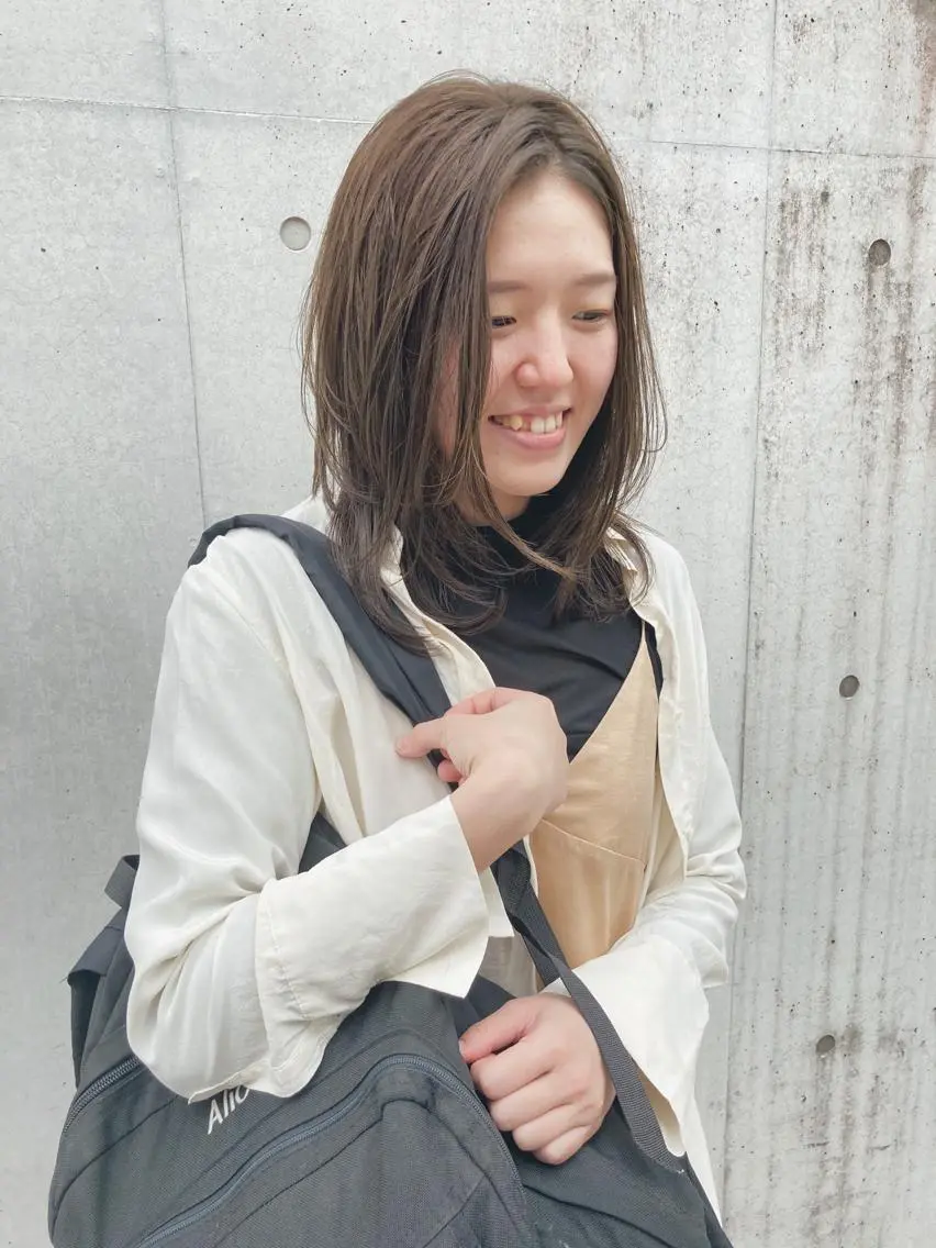 ミディアム カット ヘアカラー トリートメント 金田 夏野のヘアスタイル
