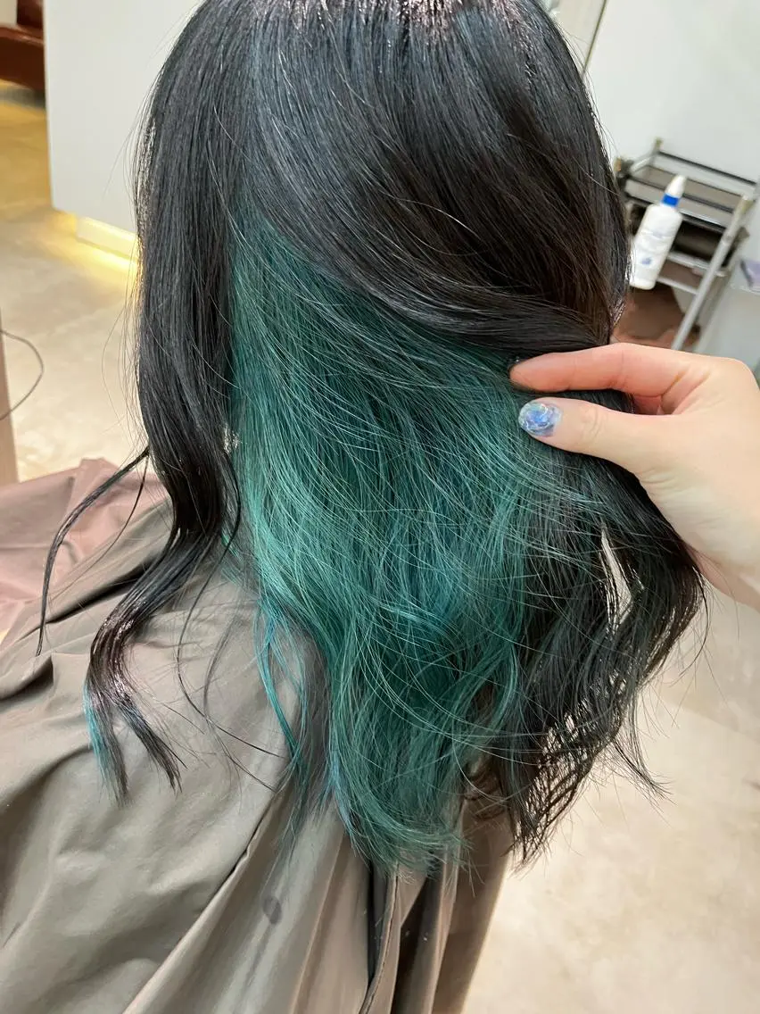ミディアム カット ヘアカラー トリートメント レイヤー🩵透明感 ೀユイ🌙のヘアスタイル