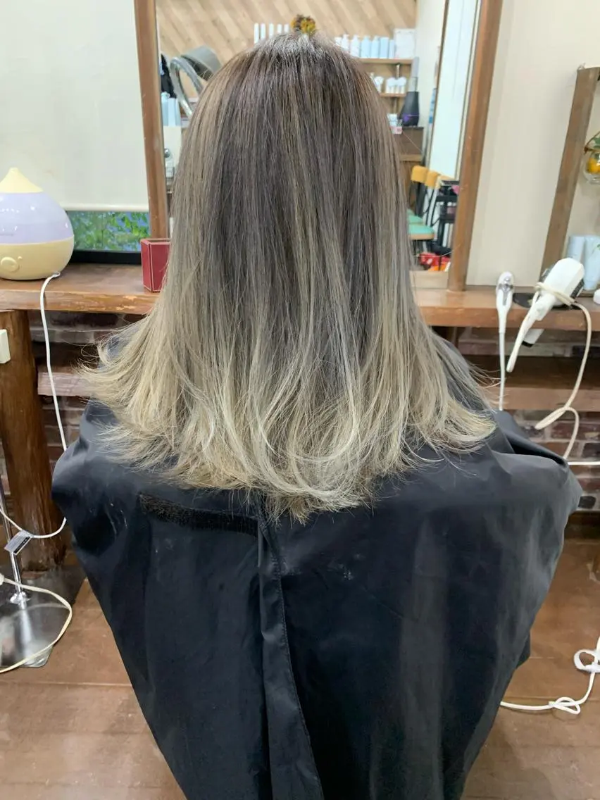 ミディアム 神 甚八のヘアスタイル