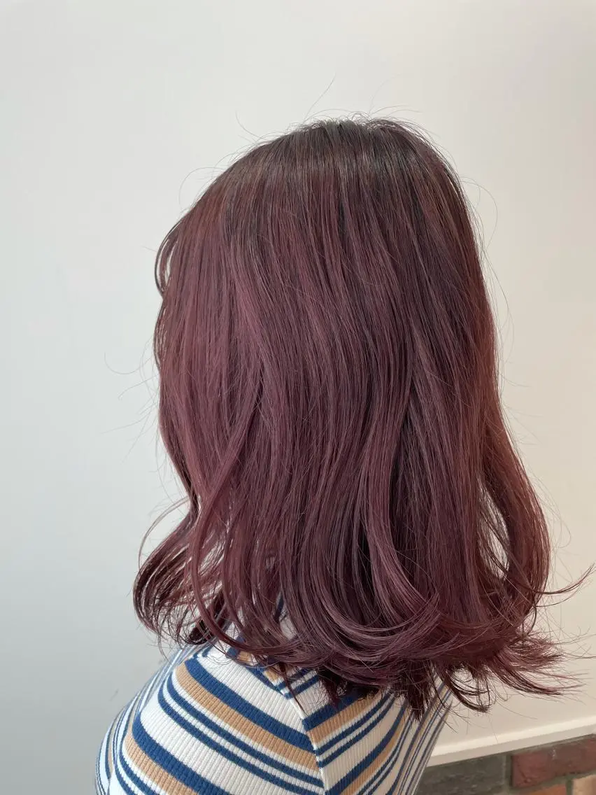 セミロング カラー 透明感カラー 🩶🩵🩷AIRIのヘアスタイル