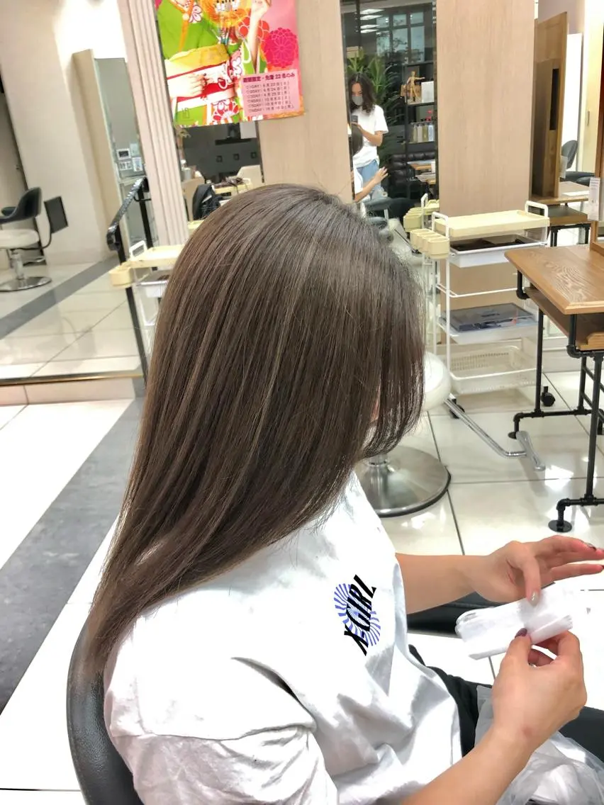 ロング ヘアカラー トリートメント 渕向 克海のヘアスタイル