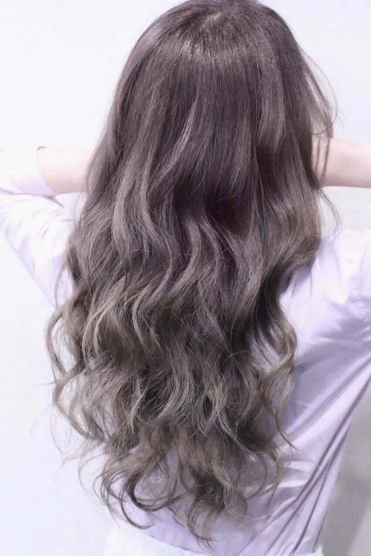 ロング カラー パーマ ヘアアレンジ 大阪レミーエクステ チビ編み込みのヘアスタイル