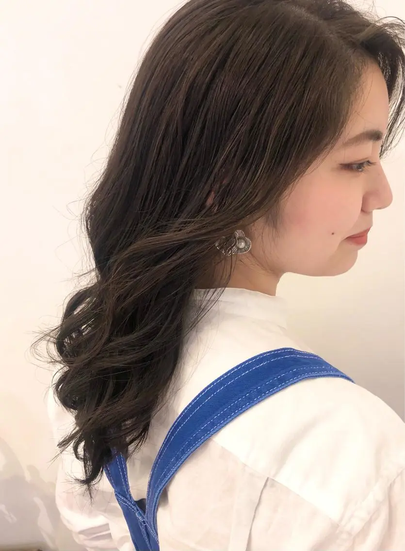 セミロング カラー Ofhair 柴田咲喜のエステ・リラクイメージ