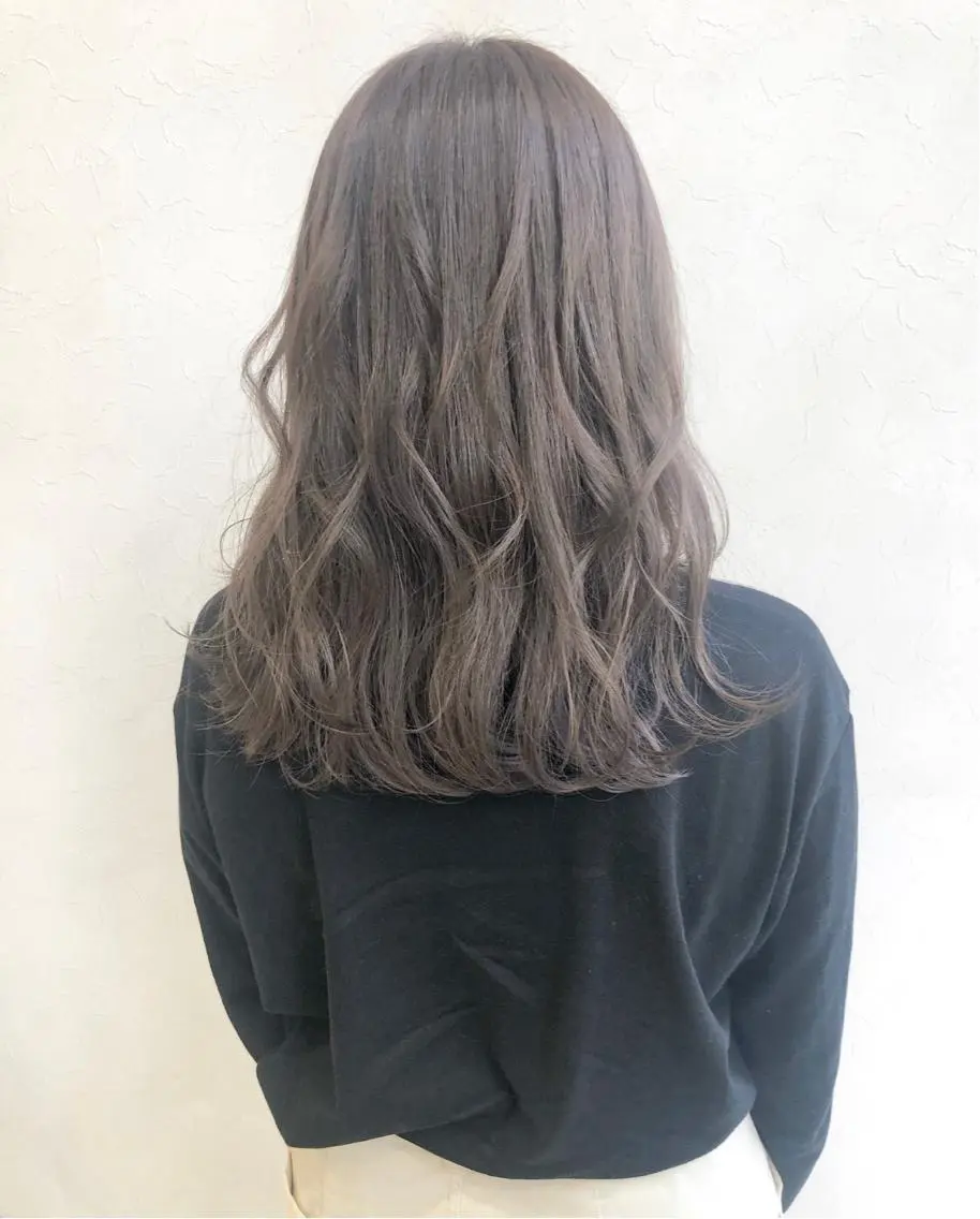 セミロング カラー nakahara madokaのヘアスタイル