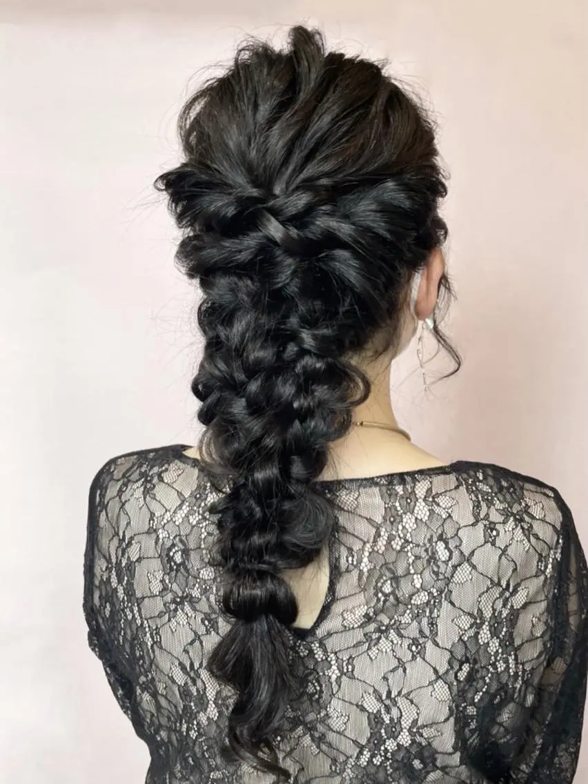 ロング 大阪レミーエクステ チビ編み込みのヘアスタイル