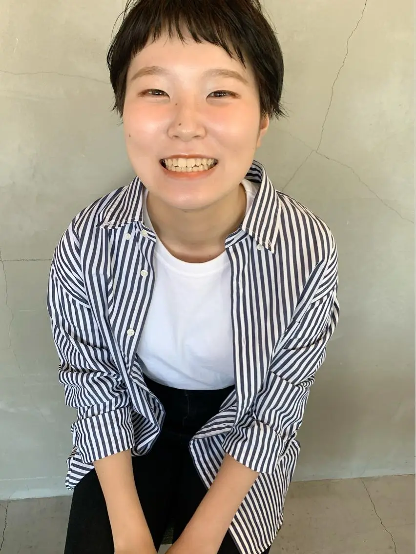 ショート カラー ベリーショート ショートヘア カット 榑松 恵里のヘアスタイル
