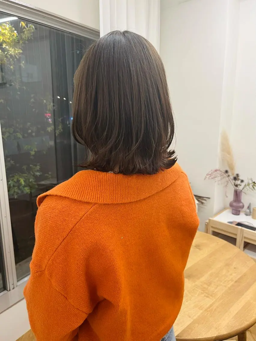ミディアム レイヤーカット 外ハネヘア 西山 紗耶香🪽 透明感カラー/ボブのヘアスタイル