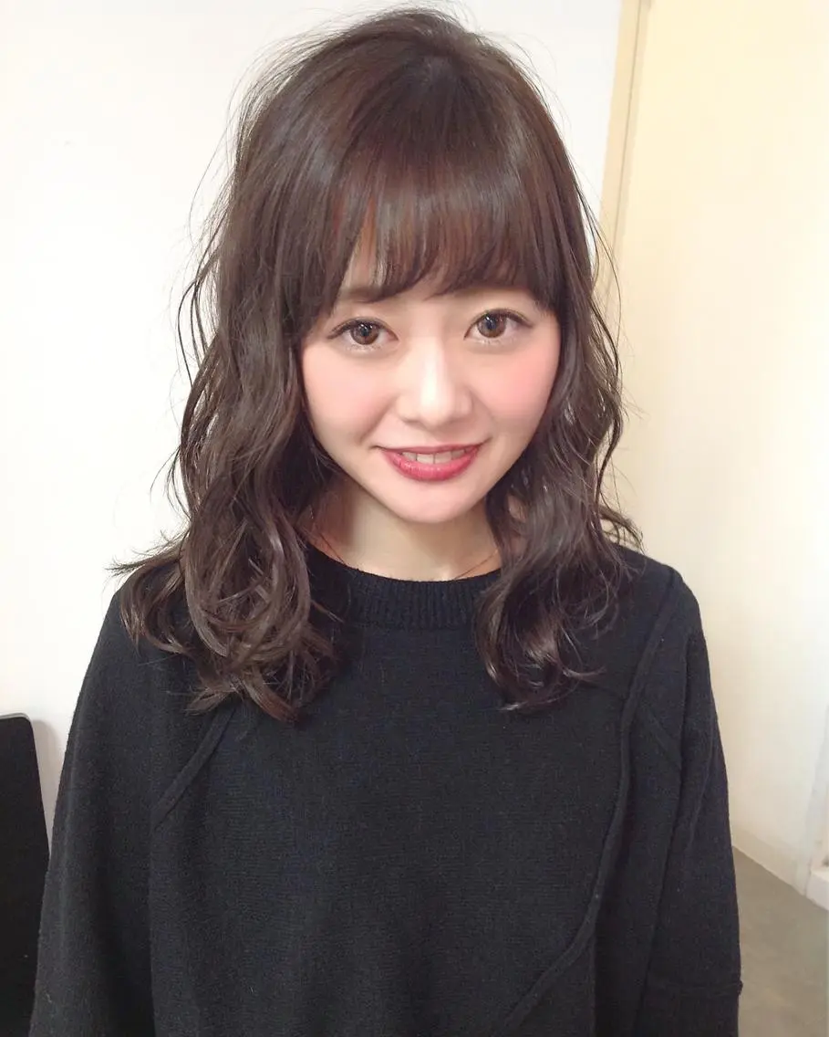 セミロング カラー 透明感カラー グレージュ イルミナカラー 榎園 由美のヘアスタイル