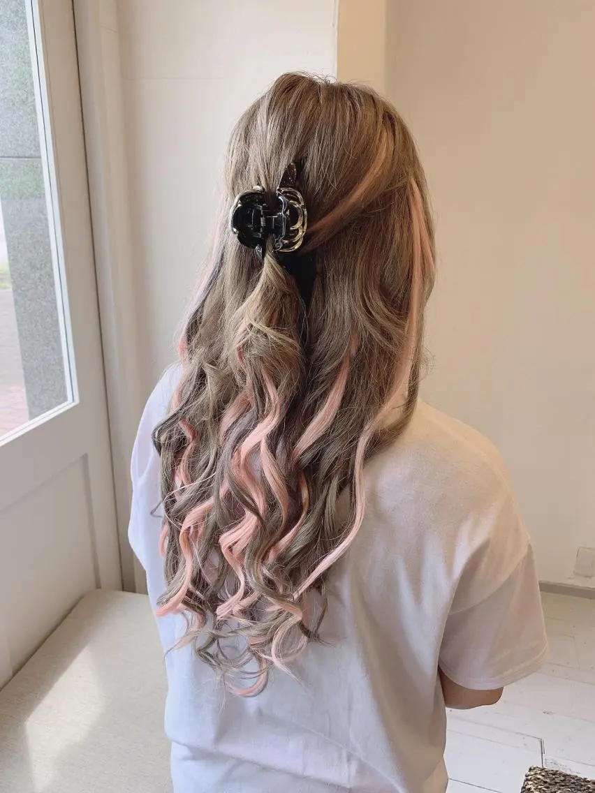 ロング カラー シルバー エクステ ロング ヘアカラー エクステ 💎JADE GRACE💎のヘアスタイル