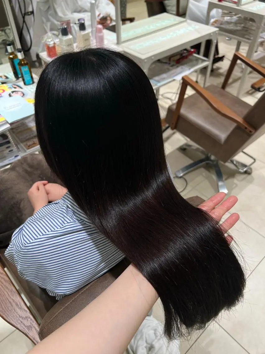 ロング トリートメント 艶カラー🩵中久保 舞優🩵のヘアスタイル