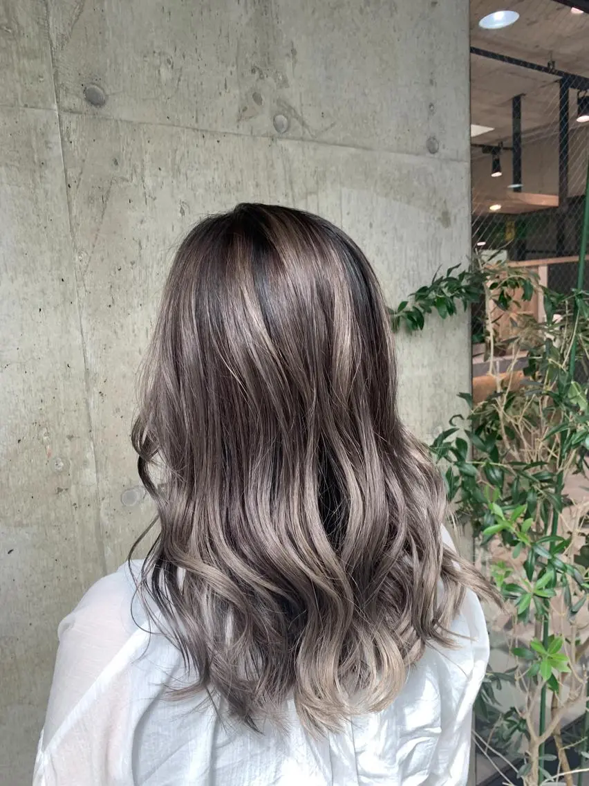セミロング レイヤーカット 🌟miyuki モデルさん大募集のマツエク・マツパデザイン