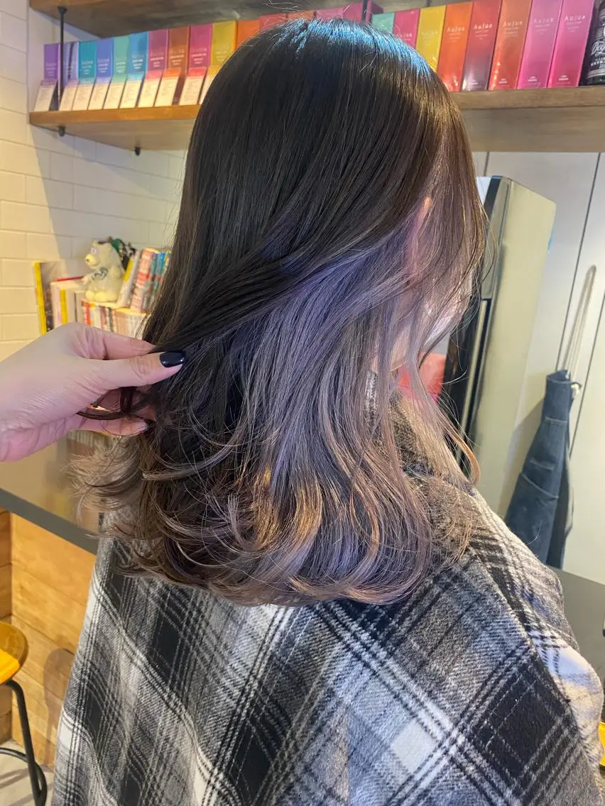 ミディアム カラー ブリーチ グレージュ ラベンダーカラー ラベンダーグレージュ ラベンダーグレー カット ヘアカラー トリートメント scene. haraのヘアスタイル