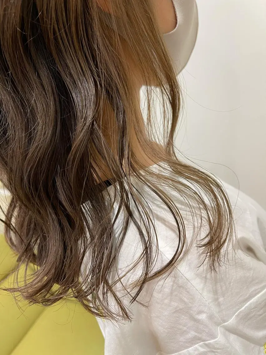 セミロング ヘアカラー トリートメント 丸山 亜加理のヘアスタイル