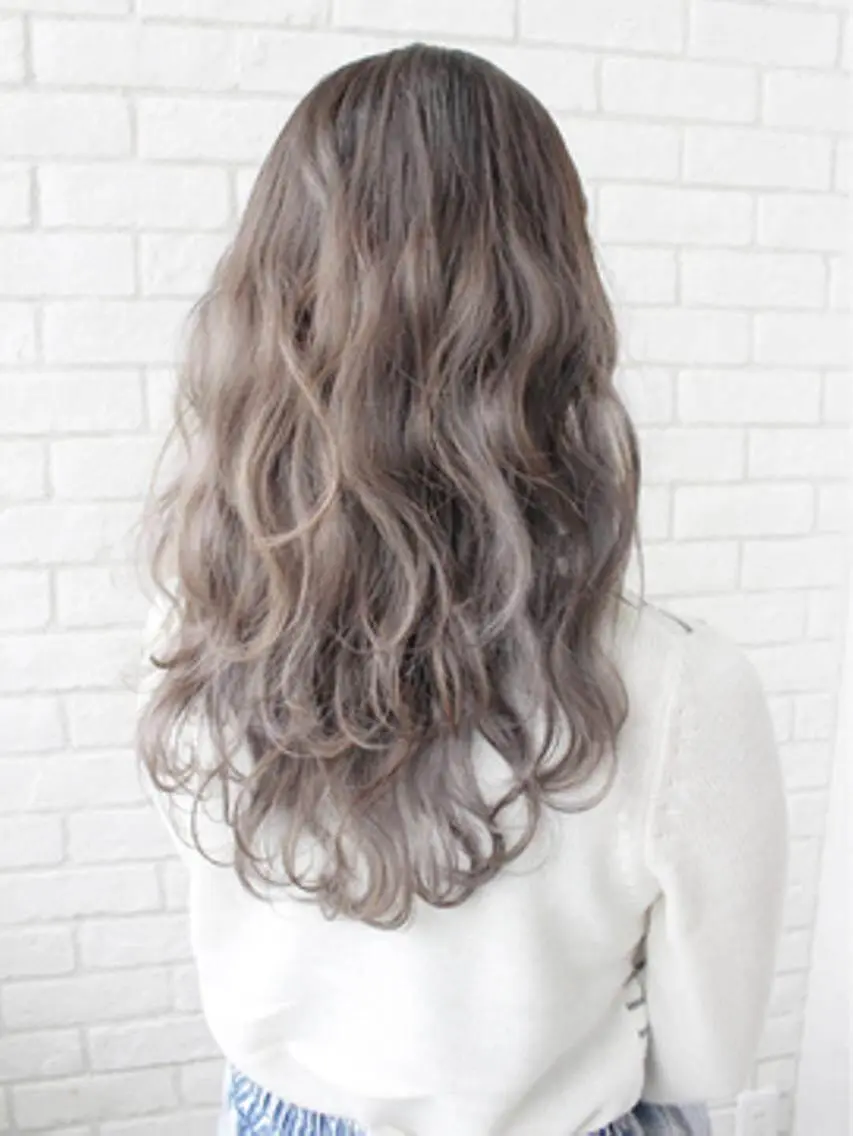 ロング カラー パーマ ヘアアレンジ 大阪レミーエクステ チビ編み込みのヘアスタイル