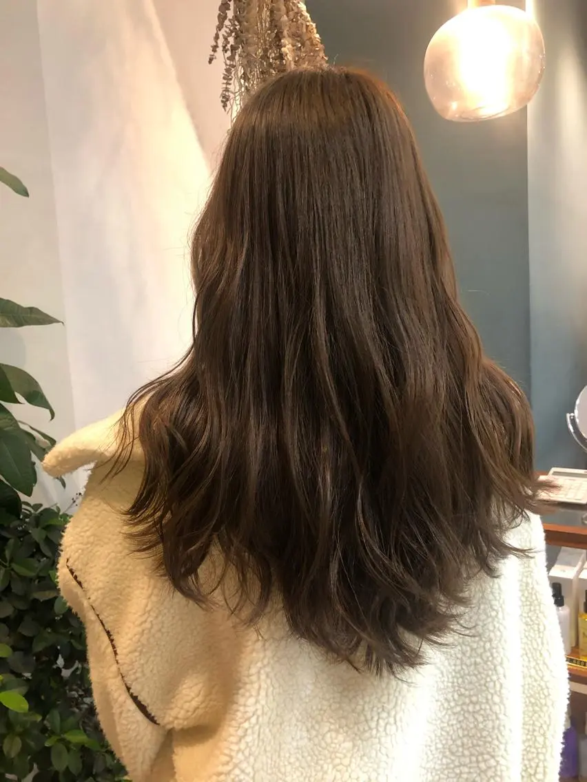 ロング カラー ベージュカラー ブリーチ 透明感カラー ブリーチなしカラー オリーブベージュ ヘアカラー 中目黒🌼 🌼ハナのヘアスタイル