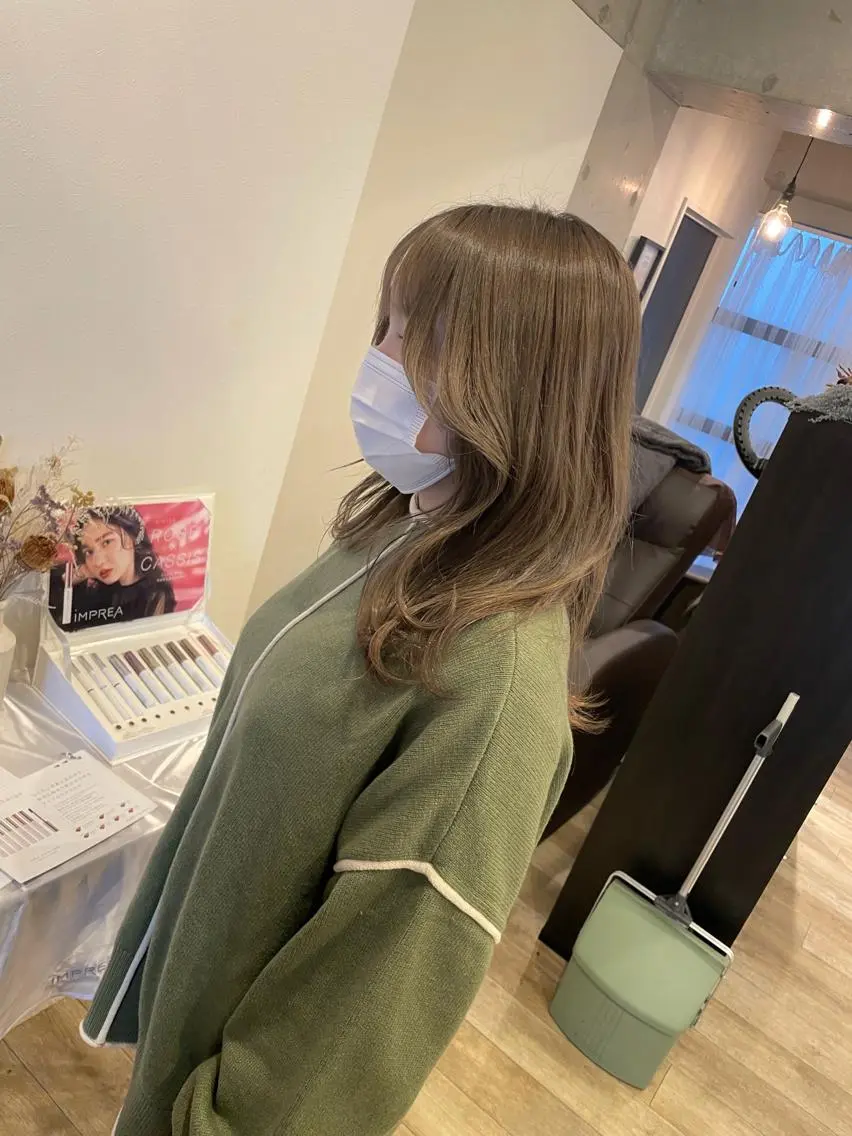ミディアム カラー カット レイヤー×髪質改善 ×透明感/杉田 圭のヘアスタイル