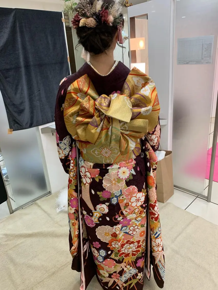 カラー 羽エクステ🪽 🤍まき🤍のヘアスタイル