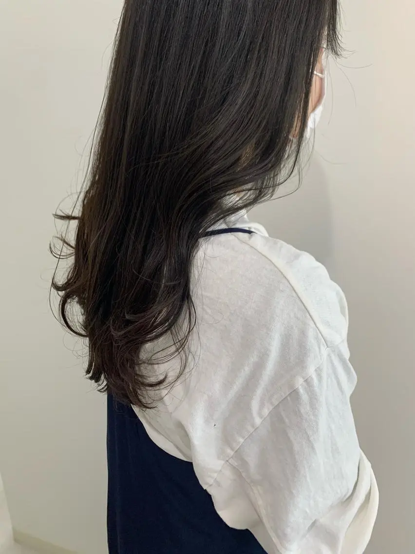 ロング アッシュ アッシュグレー アッシュグレージュ 🤍似合わせパーマ 奥田沙耶🫧のヘアスタイル