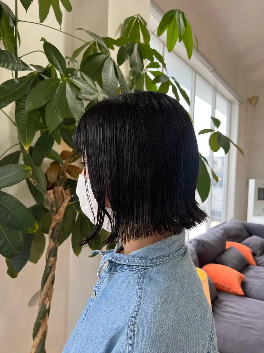 ショート ボブ 外ハネヘア 富永 美玖のヘアスタイル