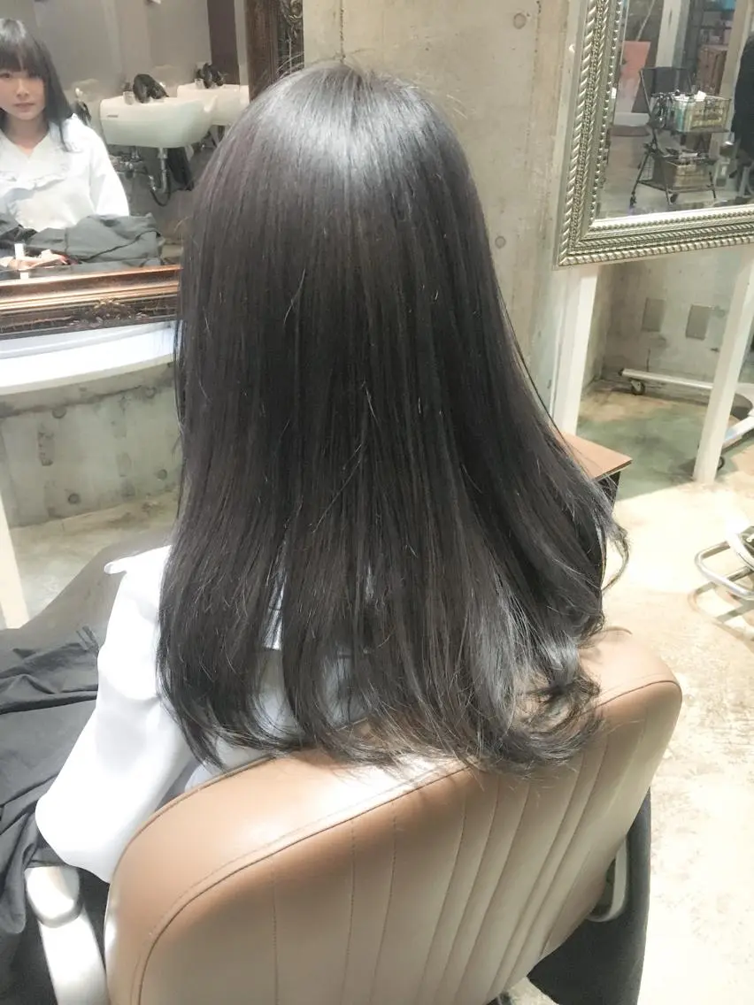 ロング カラー ダークグレー ダブルカラー 北條 優輝のヘアスタイル