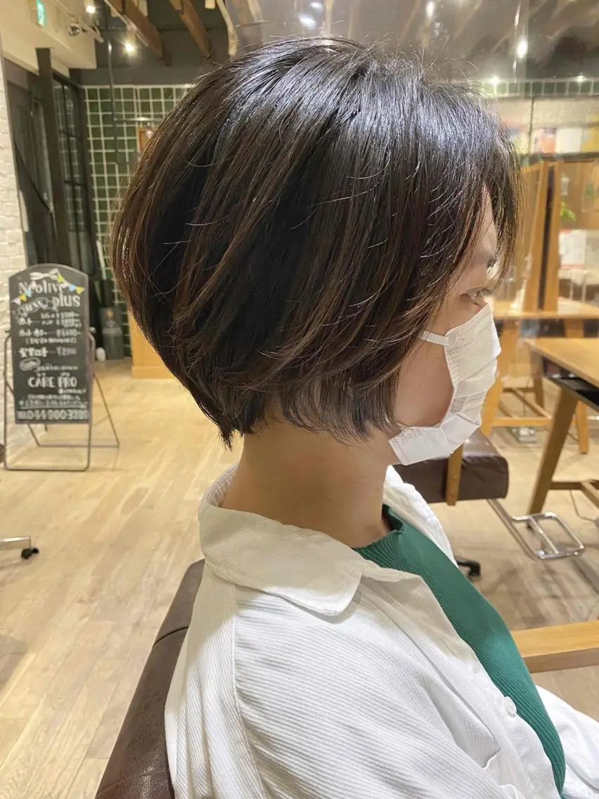 ショート カラー ショートボブ 丸みショート アッシュ ベージュカラー 黒髪 前田 裕介のヘアスタイル