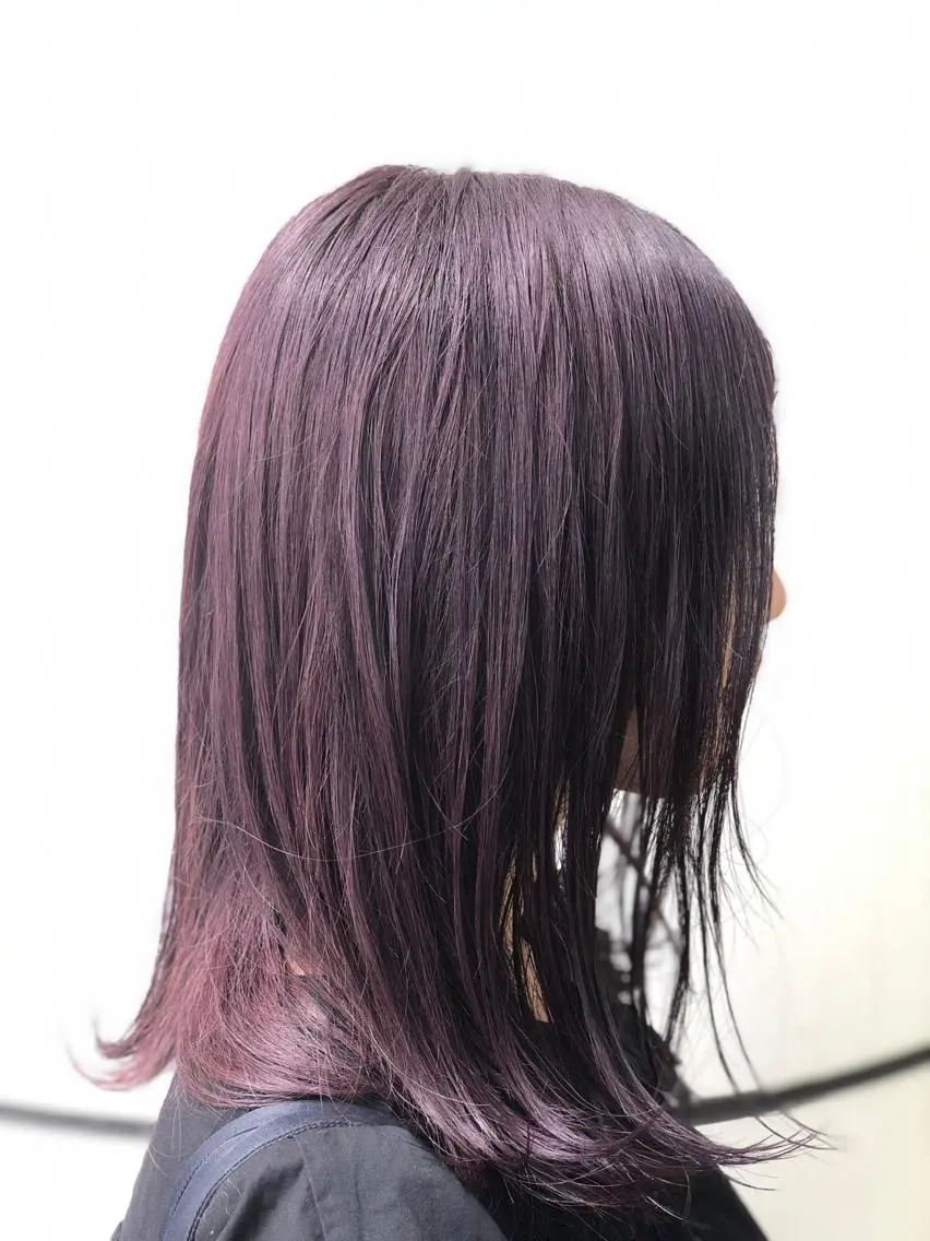 セミロング パープルカラー 菊池 幹のヘアスタイル