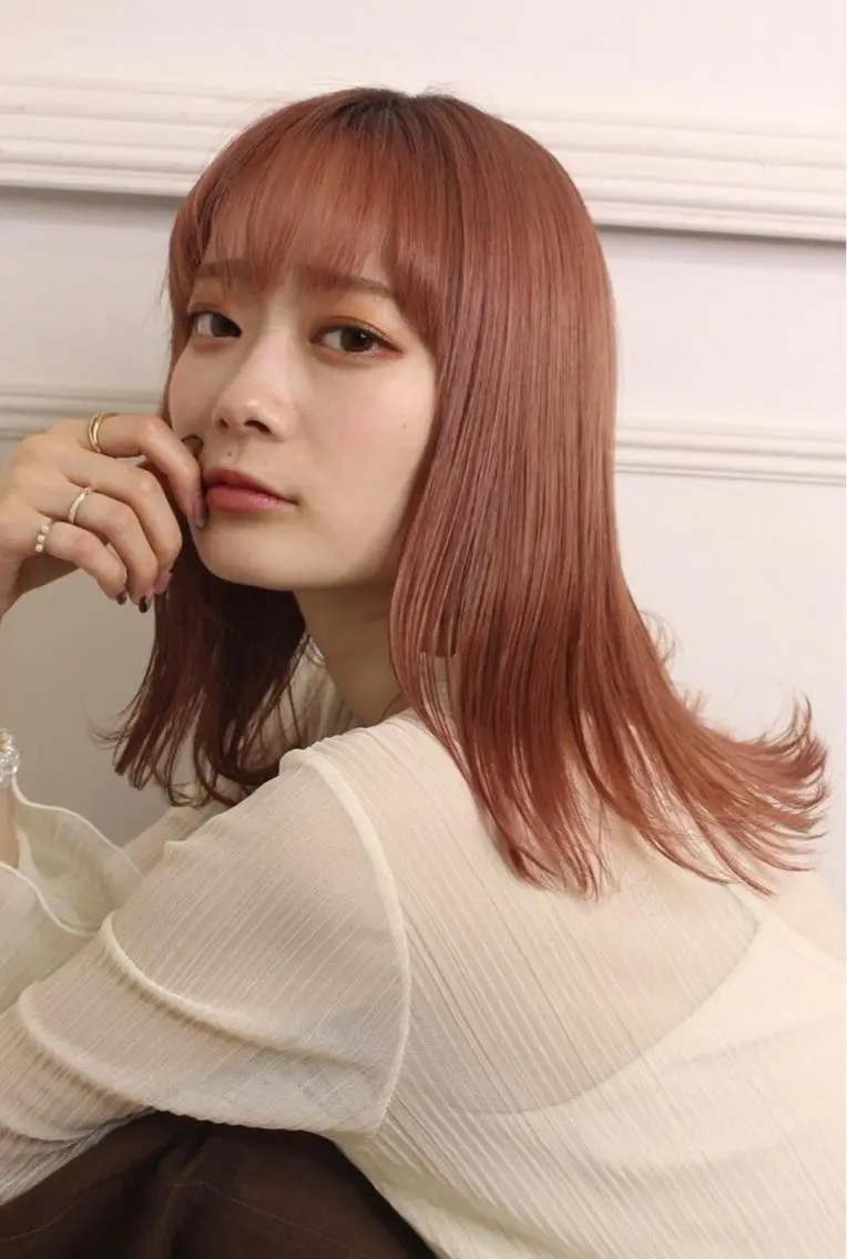 セミロング カラー リルウヘアー 天王寺のヘアスタイル