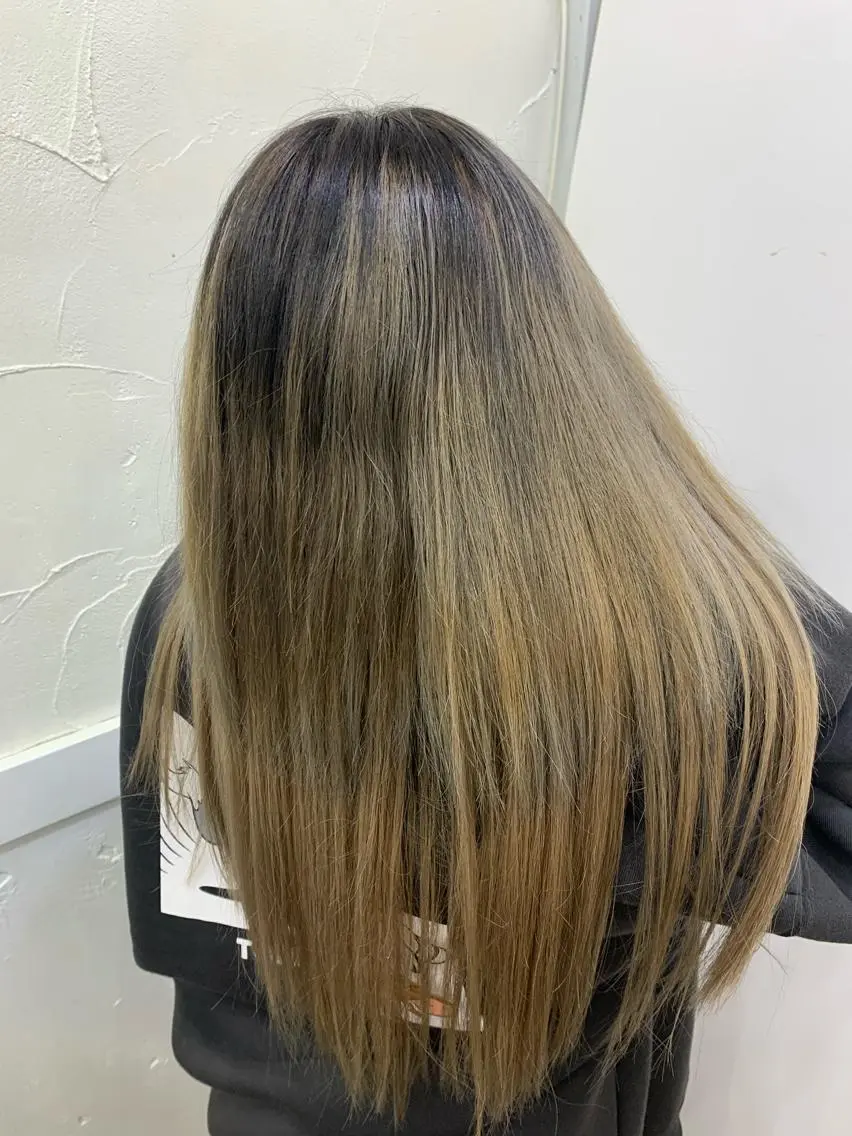 カラー 艶髪ハイトーンカラー kana♡のヘアスタイル