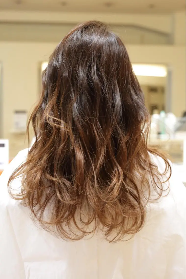 ミディアム セミロング カラー タジマ ヤスヒサのヘアスタイル