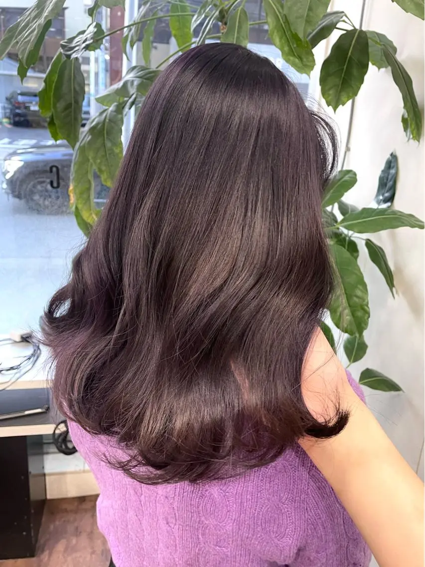 ミディアム カラー バイオレットカラー レイヤーカット/透明 感カラー🩵中村友美のヘアスタイル