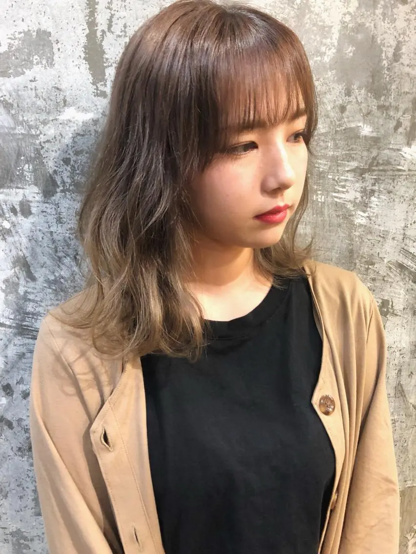 セミロング カラー ベージュカラー ブリーチ ケアブリーチ Pia ツボイ ケイタのヘアスタイル