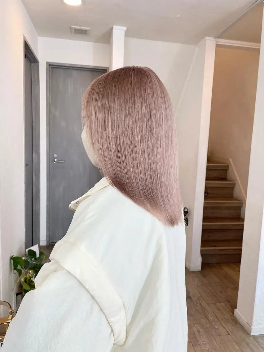 ショート カラー ベージュカラー ピンクカラー ピンクベージュ ホワイトピンク ホワイトピンクベージュ ヘアカラー トリートメント ヘアセット ハイトーン×レイヤー /遠藤将太のヘアスタイル